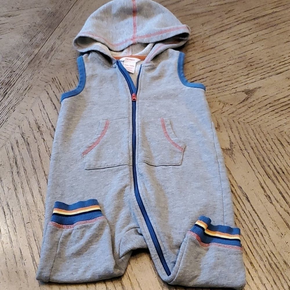 Joe fresh boys 18-24 month hooded zip up onsie